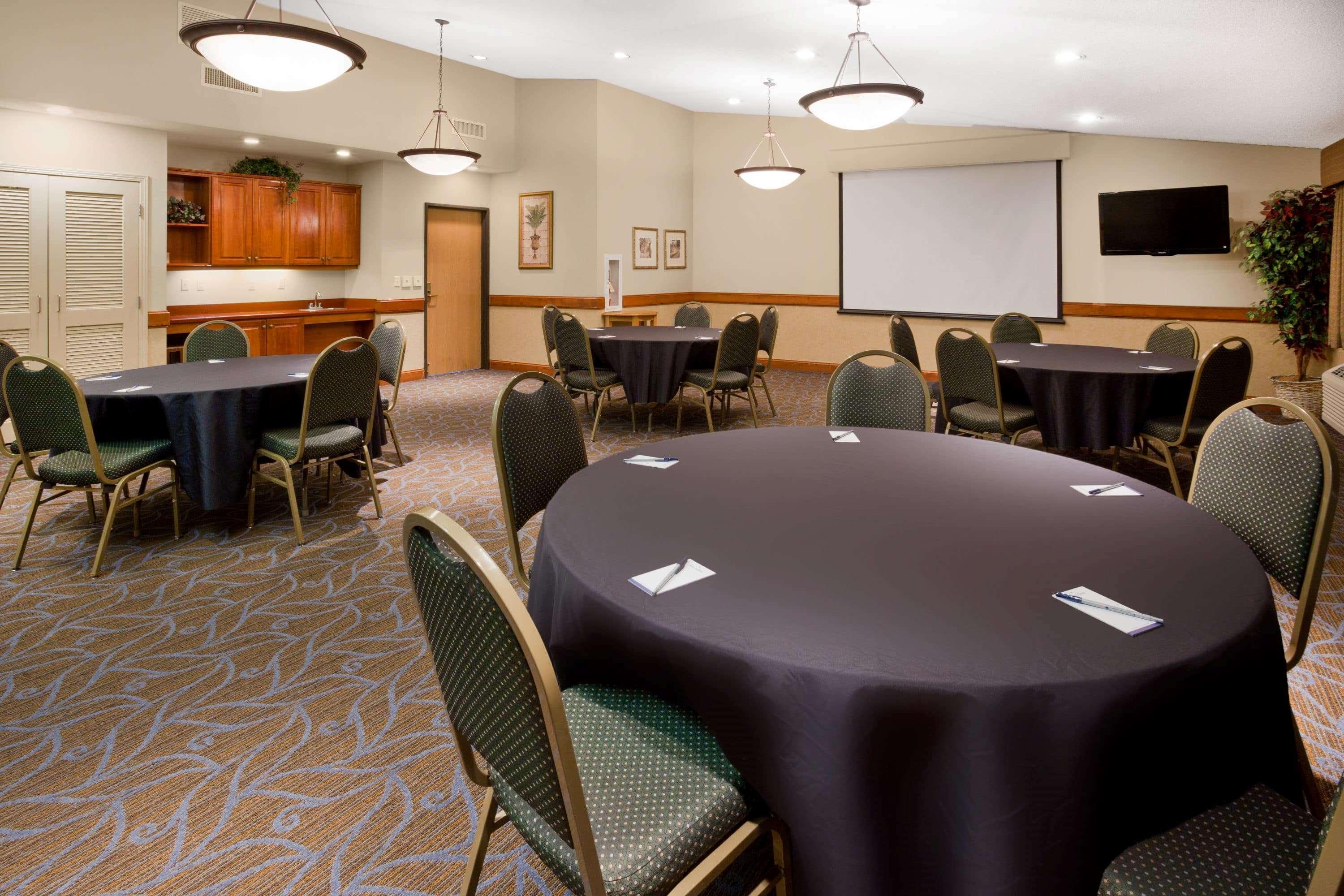 Americinn By Wyndham Chanhassen Exterior photo