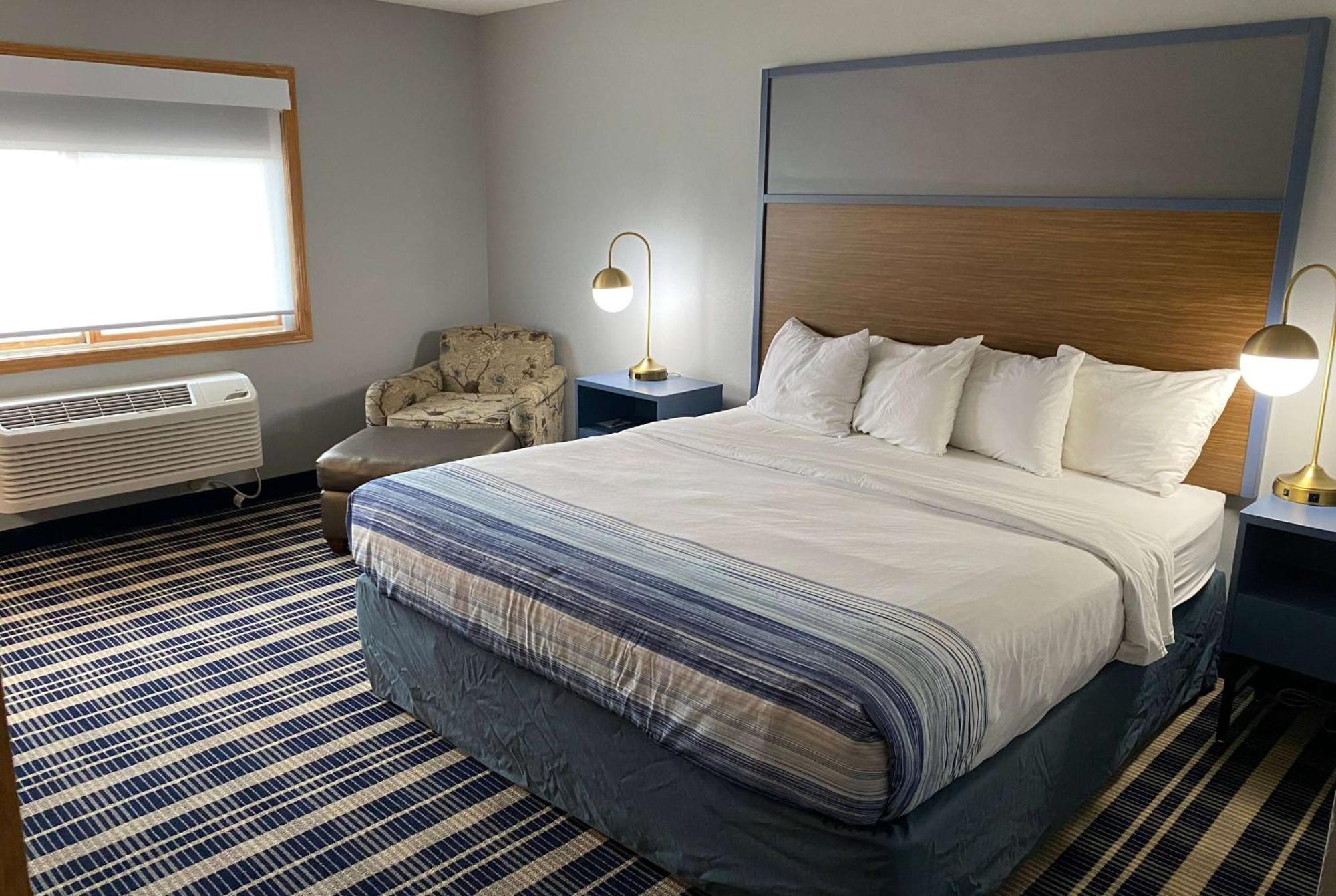 Americinn By Wyndham Chanhassen Exterior photo