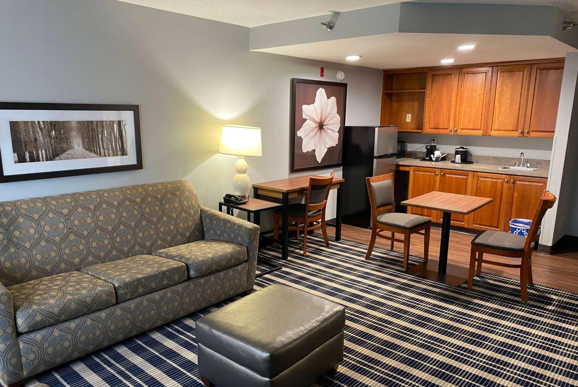 Americinn By Wyndham Chanhassen Exterior photo