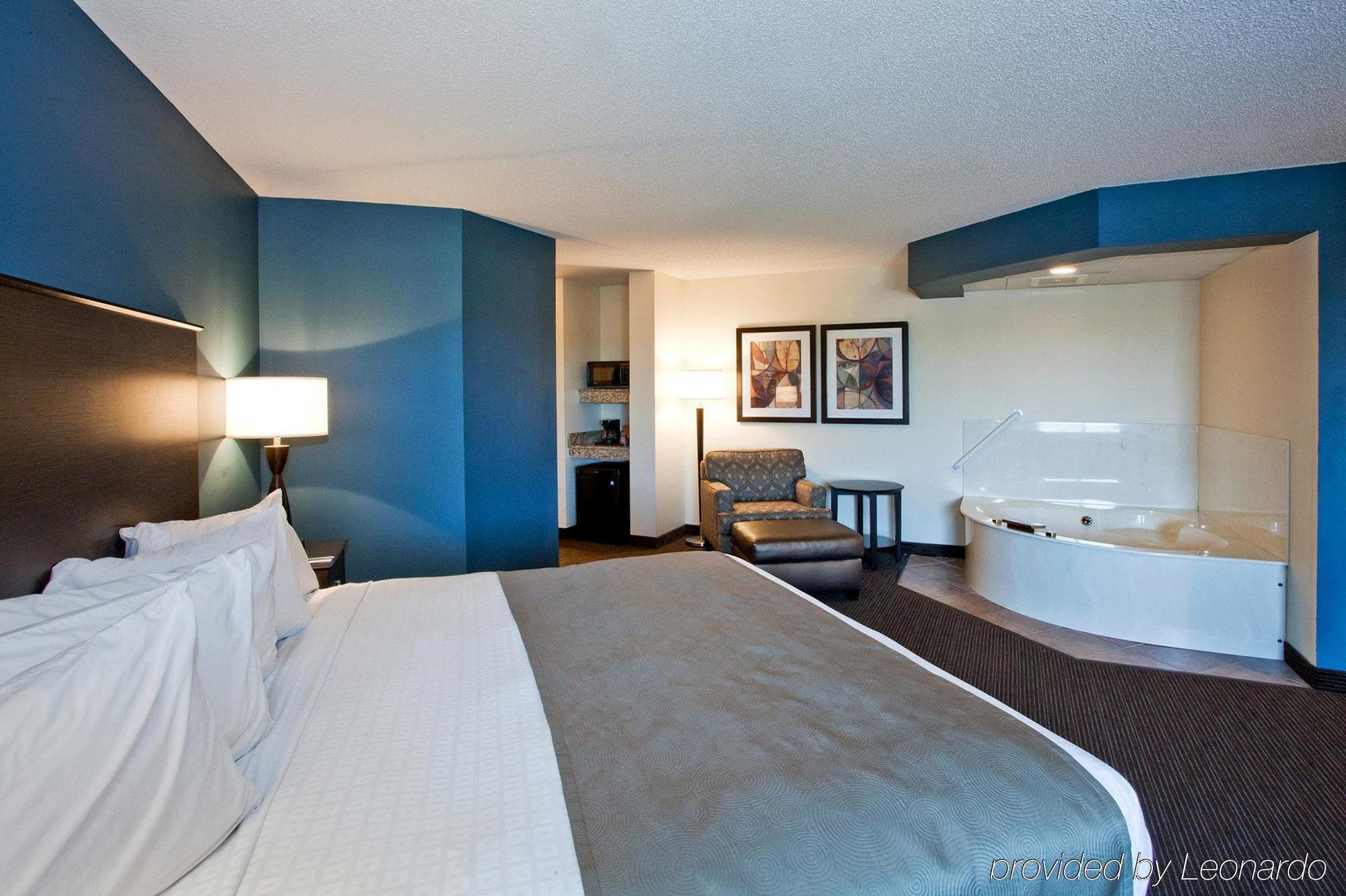 Americinn By Wyndham Chanhassen Exterior photo